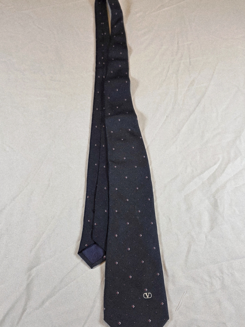 Valentino Cravatte Navy Blue Italian Silk Tie Micro Geometric Logo Made in Italy